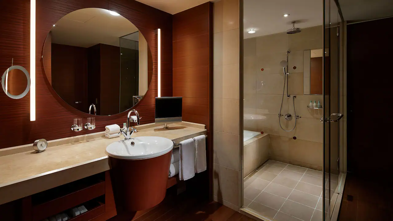 Grand-Hyatt-Tokyo-P765-Grand-Executive-Suite-King-Bathroom.16x9